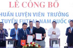 Từ tướng Chung đến 'thầy khủng' futsal