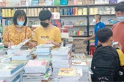 Giáo dục Giáo dục Nhộn nhịp chuẩn bị sách giáo khoa cho năm học mới