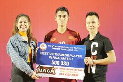 Tỏa sáng giúp U19 Việt Nam vô địch, Khuất Văn Khang bội thu giải thưởng