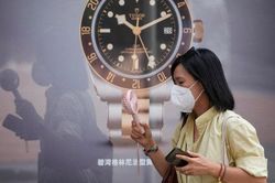 Trung Quốc ban bố cảnh báo đỏ về nắng nóng