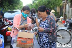Những món quà ấm áp dành tặng người nghèo trong ngày lễ Vu Lan