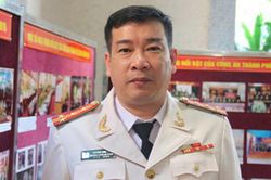 Sáng nay, cựu Đại tá Phùng Anh Lê cùng 3 cựu cán bộ công an hầu tòa