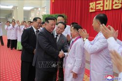 Triều Tiên tiến tới trở lại trạng thái bình thường sau khi tuyên bố chiến thắng dịch COVID-19