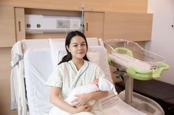 Mãn nhãn với thực đơn sau sinh của mỹ nhân Việt: Võ Hạ Trâm ăn chay, Phạm Quỳnh Anh toàn 'sơn hào hải vị'