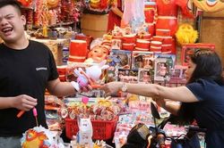 Chợ Trung thu Hàng Mã bắt đầu sôi động hấp dẫn giới trẻ