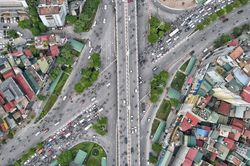 Hà Nội: Những điểm nóng ùn tắc ra sao sau khi tổ chức lại giao thông?