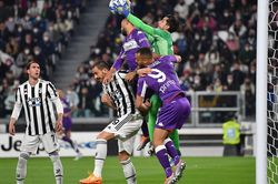 Soi kèo nhà cái Fiorentina vs Cremonese. Nhận định, dự đoán bóng đá Ý (23h30, 14/8)