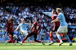 Man Utd thảm bại, Man City, Arsenal thắng to