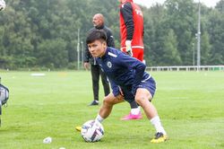 Quang Hải được chấm điểm cao hơn 4 cầu thủ Pau FC