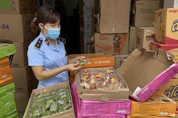 Quản lý thị trường Hà Nội: Thu giữ gần 11.000 bánh trung thu không rõ nguồn gốc