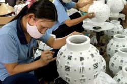 Đề xuất nâng trần tăng trưởng tín dụng để thúc đẩy sản xuất