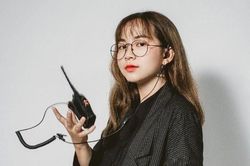 Người trẻ chi gần chục triệu đồng, đi sớm về khuya học làm sự kiện
