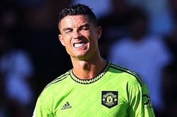 Nội bộ MU bất đồng vì tương lai Ronaldo