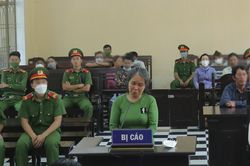 Chị gái trói em trai vào gốc cây qua đêm gây tử vong