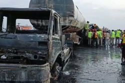 Pakistan: Xe buýt va chạm xe bồn chở dầu, 20 người thiệt mạng
