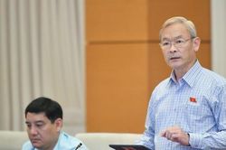 Vợ lấy luôn thẻ ATM của chồng, có bị coi là bạo lực gia đình?