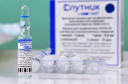 Vaccine Covid-19 dạng xịt của Nga hiệu quả đối với tất cả các biến thể
