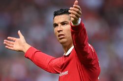 Ronaldo tuyên bố sẽ tiết lộ bí mật về mối quan hệ với MU