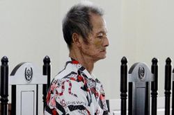 Cụ ông 78 tuổi lĩnh 20 năm tù vì hiếp dâm bé gái 8 tuổi