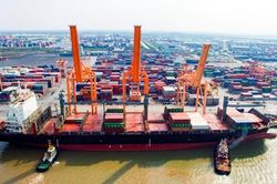 Xuất nhập khẩu hàng hóa qua các cảng biển giảm tốc