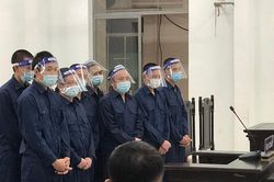 Tấn công người không cho đi nhờ thang máy