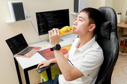 Bí quyết nạp nhanh năng lượng, đánh thức sự tỉnh táo dành cho người làm ca đêm