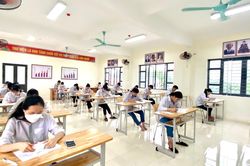 Bộ GDĐT khẳng định không thi trắc nghiệm môn Ngữ văn