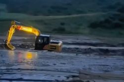 Thảm họa khiến sông chệch dòng chảy làm nhiều người chết ở Trung Quốc