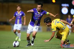 HAGL hụt chân đua vô địch V-League: Trách mình, trách... Vua