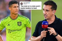 Gary Neville vạch trần bộ mặt của Ronaldo