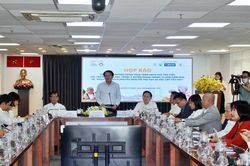 Tp.HCM tặng hơn 52.000 đầu sách cho thư viện 50 trường tiểu học ngoại thành