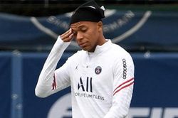 Kylian Mbappe đang bị cô lập tại PSG