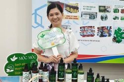 Giáo viên Hóa học sáng tạo sản phẩm chăm sóc cơ thể và bảo vệ môi trường