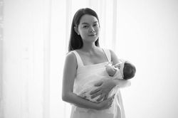 Phạm Quỳnh Anh lần đầu khoe ảnh con gái thứ 3