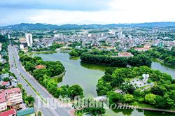 Quê hương bừng sáng