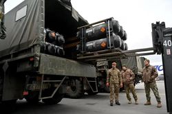 Mỹ lần đầu tiên cung cấp máy bay Scan Eagle cho Ukraine