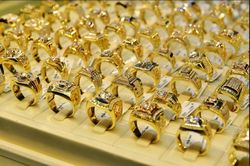 Giảm đáy 4 tháng, Trung Quốc mua vàng nhiều nhất 5 năm