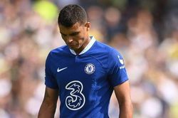 Chelsea thua Leeds 0-3