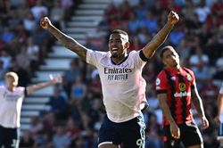 Gabriel Jesus giúp Arsenal thắng dễ, lập kỷ lục sau 83 năm