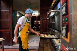 Bí quyết ở lò bánh trung thu tuổi đời 60 năm ở Hà Nội