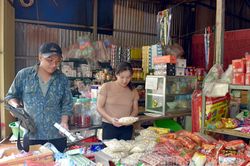 Hàng hóa chưa giảm giá theo xăng dầu