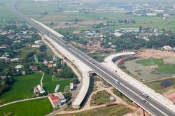 Chính phủ yêu cầu hoàn thành giải phóng mặt bằng cao tốc Bến Lức - Long Thành trước 30/8