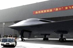 Oanh tạc cơ tàng hình H-20 Trung Quốc đang khiến Mỹ 'toát mồ hôi'