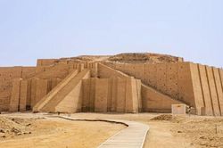 Câu trả lời của Iraq cho các kim tự tháp cổ đại