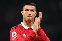 MU mạnh hơn nếu Ronaldo chịu ngồi yên