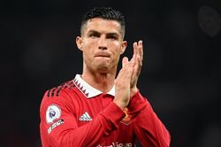 Fernandes: Nếu Ronaldo ra đi, chúng ta cần tôn trọng anh ấy