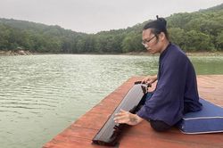 Cổ cầm và cuộc sống tiêu dao