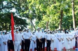 Bình Phước: Chấn chỉnh việc mua, bán đồng phục học sinh trong nhà trường