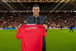 Đến MU, tân binh Casemiro bị đàn anh cảnh báo