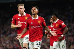 Manchester United đánh bại Liverpool ở trận derby nước Anh